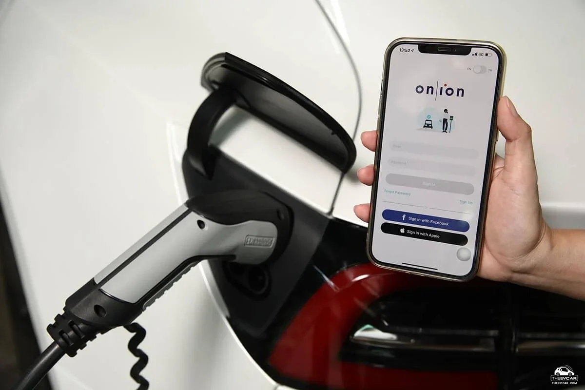 ออน-ไอออน จับมือ KE Group ขยาย EV Charging Station