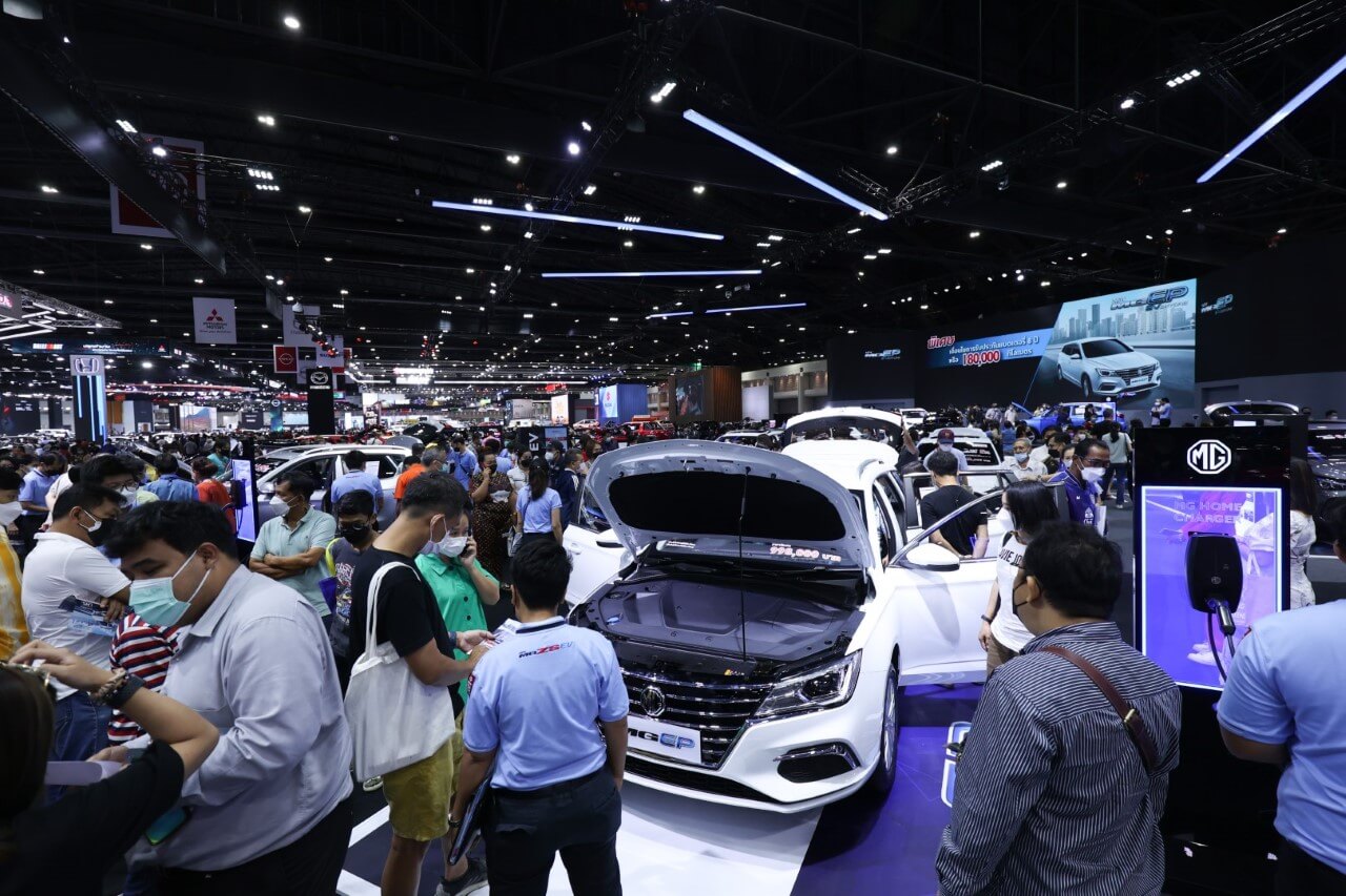 เอ็มจี เผยยอดจองอีวีหลังประกาศปรับราคามาตรการรัฐ ทะลุ 3,000 คัน ภายใน 1 สัปดาห์