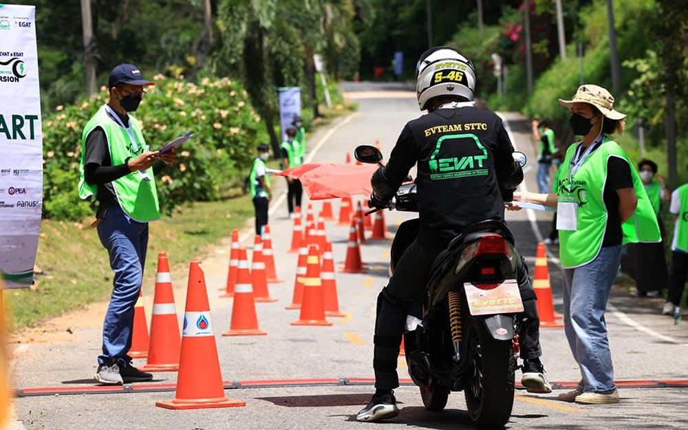 ส.ยานยนต์ไฟฟ้าไทย จับมือ กฟผ. ลุยจัดงานแข่งขันรถจักรยานยนต์ไฟฟ้าดัดแปลง ครั้งเเรกในประเทศ