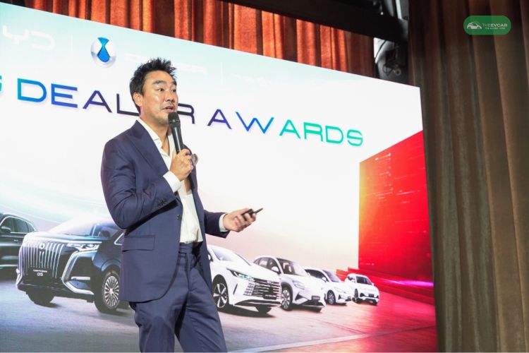 BYD – REVER ทุบสถิติ ยอดขายพุ่ง มอบรางวัลดีลเลอร์ยอดเยี่ยมระดับพันคัน