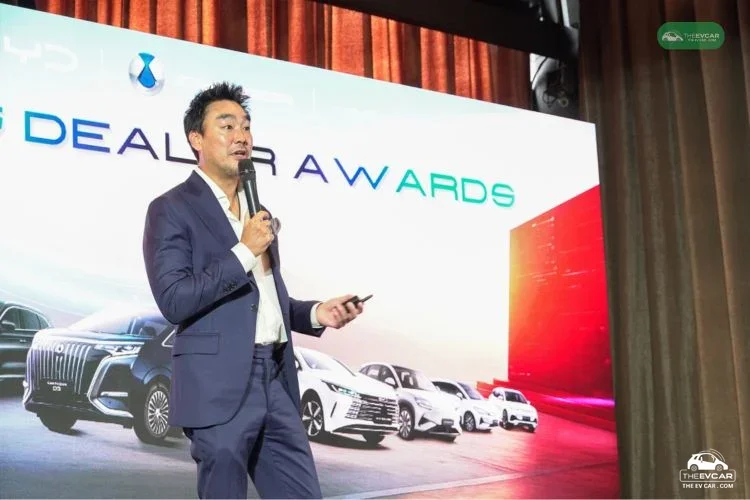 BYD – REVER ทุบสถิติ ยอดขายพุ่ง มอบรางวัลดีลเลอร์ยอดเยี่ยมระดับพันคัน