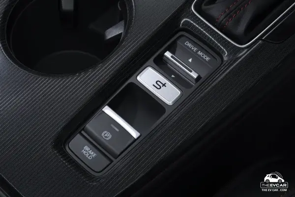 ฮอนด้า Civic e:HEV ใหม่ ใส่ S+ Shift เสริมระบบความปลอดภัย BSI-CTM