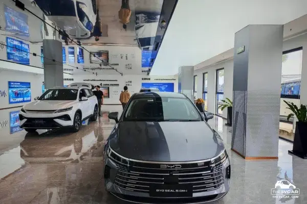 BYD ผนึกกำลังเรเว่ฉลองผลิตรถยนต์ไฟฟ้าครบแสนคันในไทย